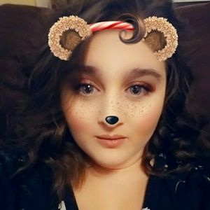 Meet your Posher, Abigail